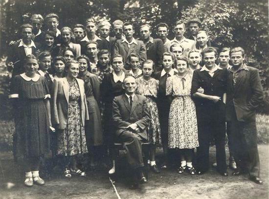 ZakoĂączenie roku szkolnego 1949/50. Klasa X